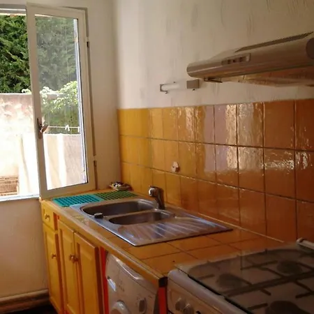 בית נופש Le Gite Du Lou Gabian